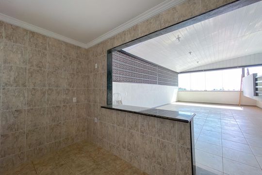 Cozinha de casa para alugar com 4 quartos, 175m² em Califórnia, Belo Horizonte