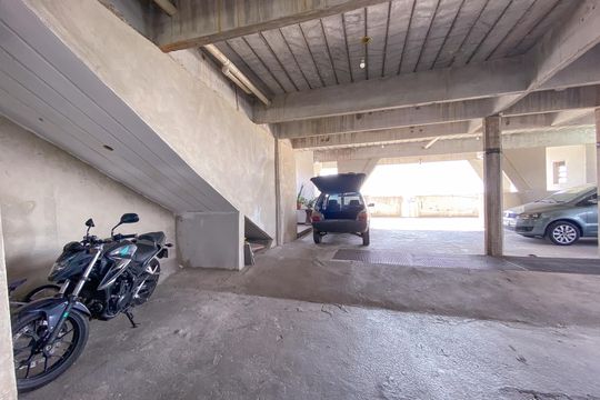 Garagem de casa para alugar com 4 quartos, 175m² em Califórnia, Belo Horizonte