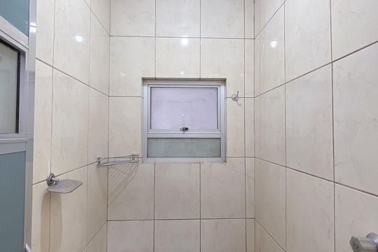 Banheiro Social - 2 de casa para alugar com 4 quartos, 175m² em Califórnia, Belo Horizonte