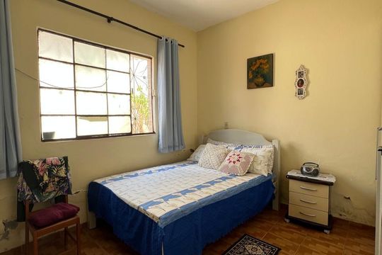 Quarto de casa à venda com 2 quartos, 250m² em Jardim Felicidade, Belo Horizonte