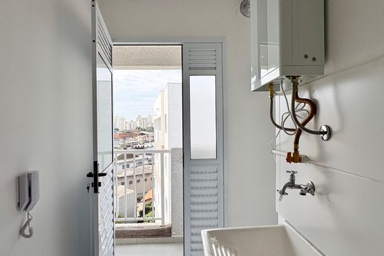 Área de Serviço de apartamento para alugar com 2 quartos, 38m² em Jardim das Gracas, São Paulo