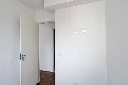 Quarto 1 de apartamento para alugar com 2 quartos, 38m² em Jardim das Gracas, São Paulo