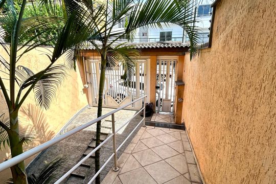 Corredor de casa para alugar com 3 quartos, 380m² em Centro, Guarulhos