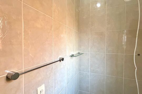 Banheiro 2 de casa para alugar com 3 quartos, 380m² em Centro, Guarulhos