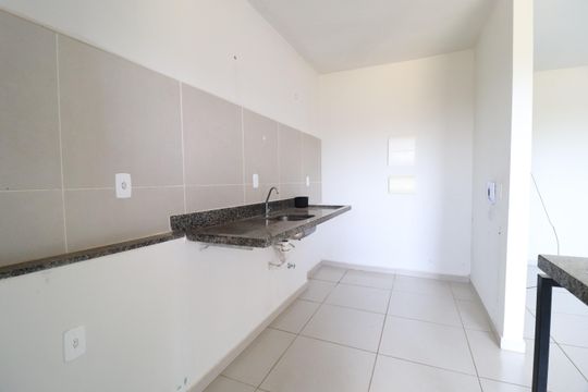 Cozinha de apartamento para alugar com 2 quartos, 60m² em Morumbi, Uberlândia