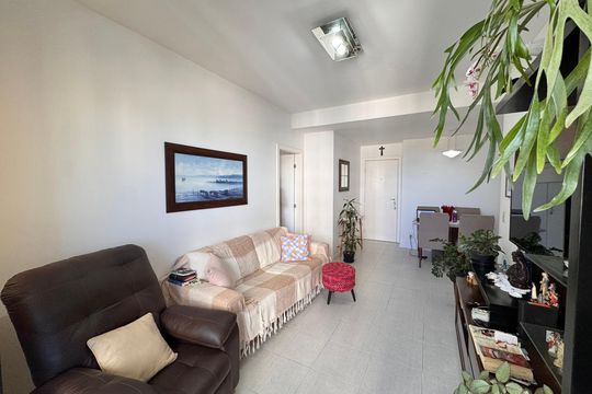 Sala de apartamento à venda com 2 quartos, 70m² em Barra da Tijuca, Rio de Janeiro