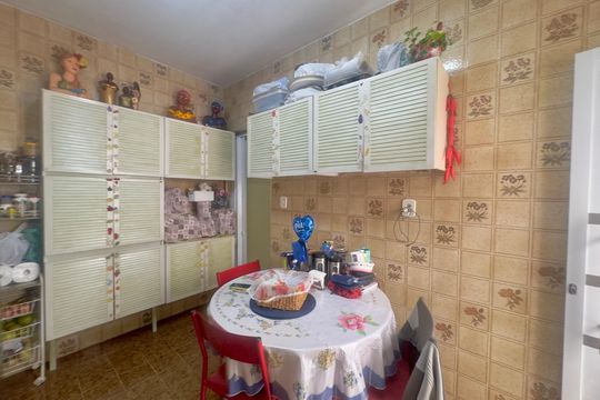 Cozinha de casa à venda com 2 quartos, 105m² em Vila Augusta, Guarulhos