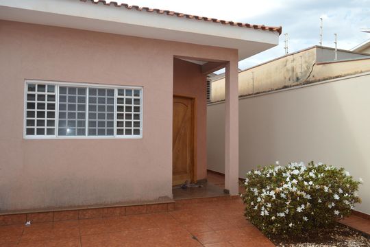Garagem de casa para alugar com 3 quartos, 200m² em Ribeirânia, Ribeirão Preto