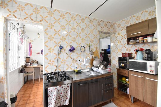 Cozinha de apartamento à venda com 3 quartos, 77m² em Bacacheri, Curitiba