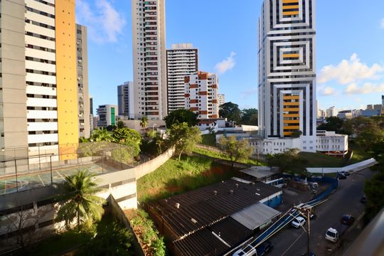 Vista  de apartamento para alugar com 2 quartos, 52m² em Brotas, Salvador