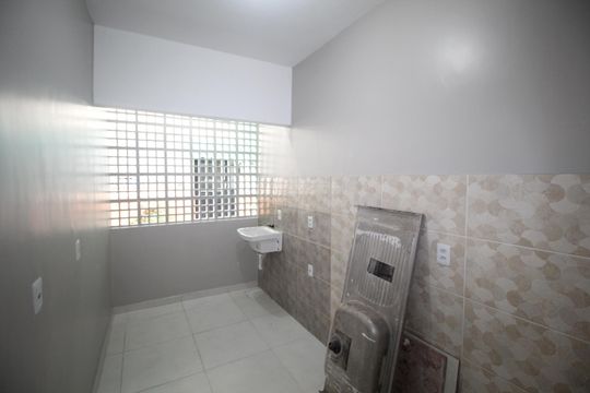 Cozinha de apartamento para alugar com 2 quartos, 55m² em Agronomia, Porto Alegre