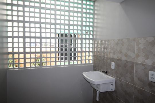 Área de Serviço de apartamento para alugar com 2 quartos, 55m² em Agronomia, Porto Alegre