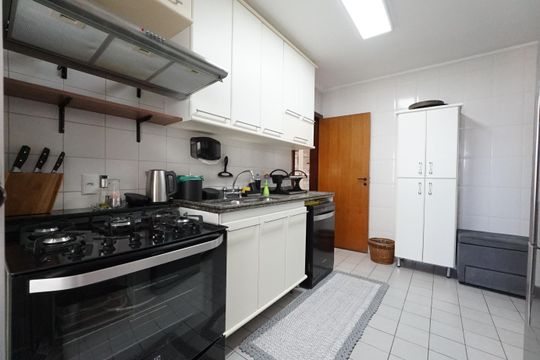Cozinha de apartamento para alugar com 4 quartos, 136m² em Ipiranga, São Paulo