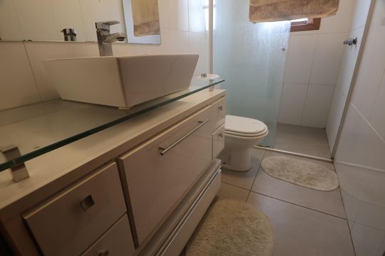 Banheiro  de apartamento para alugar com 2 quartos, 79m² em Estância Velha, Canoas
