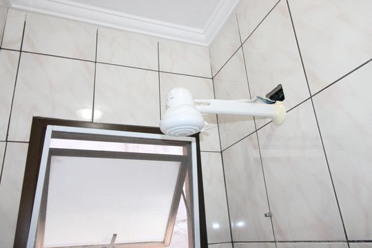 Banheiro da Suíte 1 de casa para alugar com 3 quartos, 248m² em Cidade Líder, São Paulo