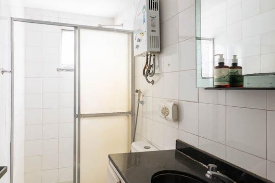 Banheiro social de apartamento para alugar com 1 quarto, 69m² em Tijuca, Rio de Janeiro