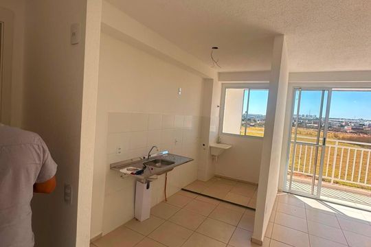 Cozinha de apartamento para alugar com 3 quartos, 62m² em Setor IKEDA, Brasília