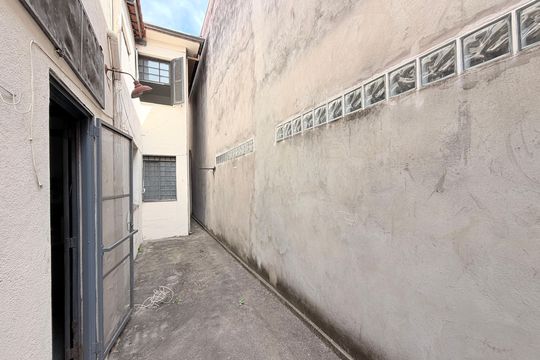 Quintal de casa à venda com 3 quartos, 163m² em Bela Vista, Jundiaí