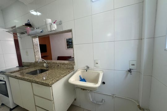 Cozinha de apartamento para alugar com 1 quarto, 51m² em Centro, São Vicente