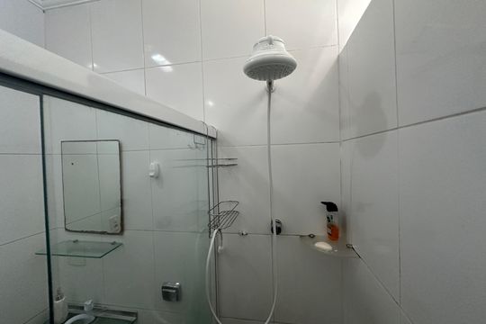 Banheiro 2 de apartamento para alugar com 1 quarto, 51m² em Centro, São Vicente