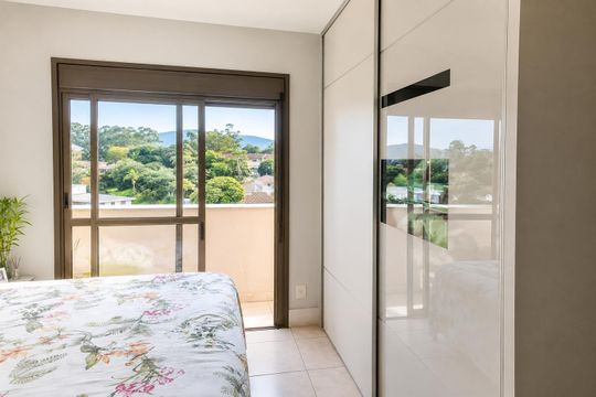 Quarto de apartamento para alugar com 2 quartos, 80m² em Pantanal, Florianópolis
