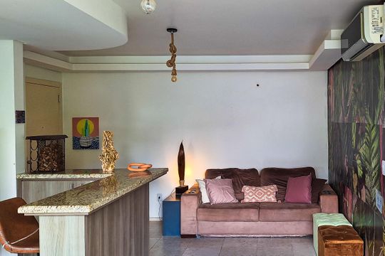 Sala de apartamento para alugar com 3 quartos, 66m² em Ipanema, Porto Alegre