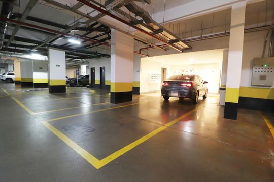 Garagens de apartamento para alugar com 4 quartos, 265m² em Jardim Karaíba, Uberlândia