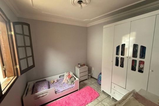 Quarto de casa à venda com 10 quartos, 360m² em Industrial, Contagem