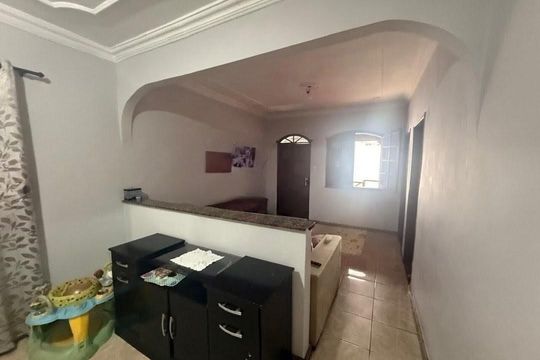 Sala de casa à venda com 10 quartos, 360m² em Industrial, Contagem
