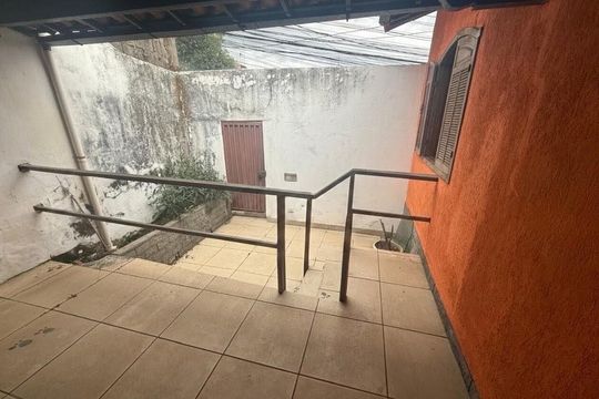 Área externa de casa à venda com 10 quartos, 360m² em Industrial, Contagem