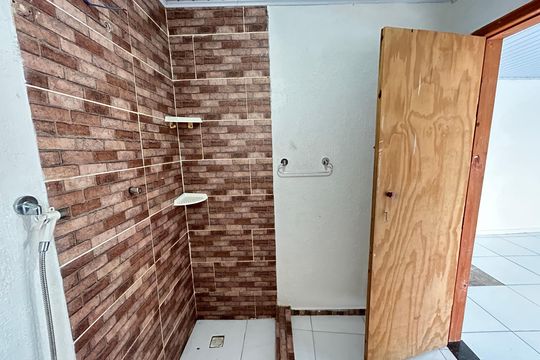 Casa para alugar com 1 quarto, 58m² em Vila Valqueire, Rio de Janeiro