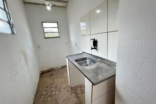 Casa para alugar com 1 quarto, 58m² em Vila Valqueire, Rio de Janeiro
