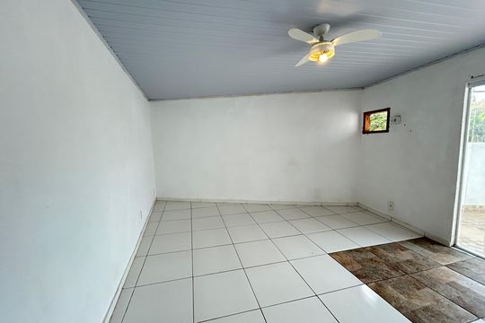 Casa para alugar com 1 quarto, 58m² em Vila Valqueire, Rio de Janeiro