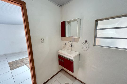 Banheiro social de casa para alugar com 1 quarto, 58m² em Vila Valqueire, Rio de Janeiro