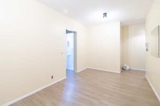 Sala de apartamento para alugar com 2 quartos, 69m² em Teresópolis, Porto Alegre