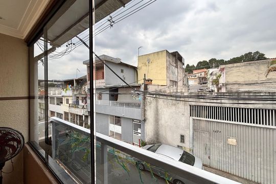 Vista do quintal de casa para alugar com 3 quartos, 130m² em Jardim Angelina, Ferraz de Vasconcelos
