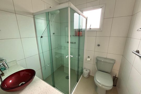 Banheiro 1 de casa para alugar com 3 quartos, 130m² em Jardim Angelina, Ferraz de Vasconcelos