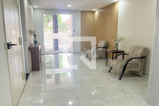 Hall de entrada de apartamento à venda com 3 quartos, 74m² em Piqueri, São Paulo