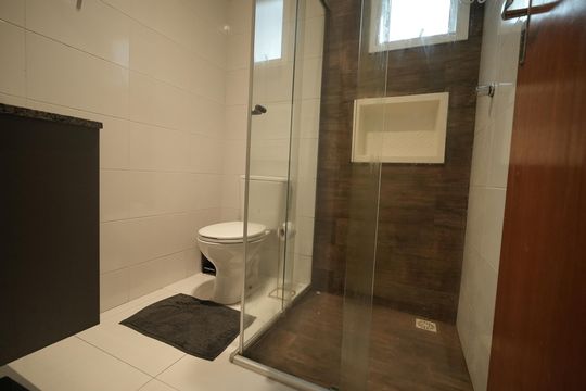 Banheiro Social de apartamento para alugar com 2 quartos, 65m² em Vila Valparaíso, Santo André