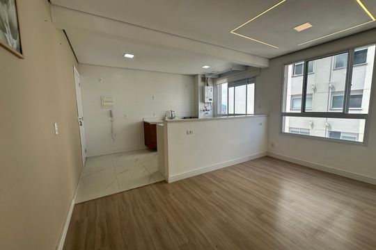 Apartamento para alugar com 1 quarto, 43m² em Jardim Tupanci, Barueri