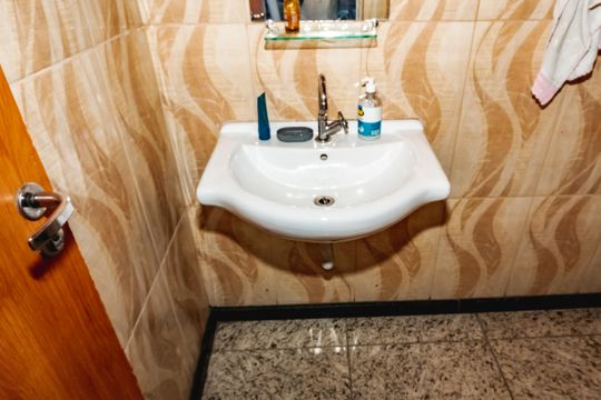 Lavabo de casa para alugar com 4 quartos, 150m² em Europa, Belo Horizonte