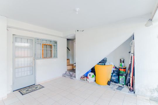 Garagem de kitnet/studio para alugar com 1 quarto, 30m² em Jardim Bananal, Guarulhos