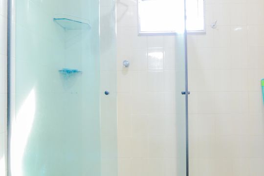 Banheiro  de kitnet/studio para alugar com 1 quarto, 30m² em Jardim Bananal, Guarulhos