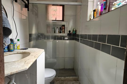 Banheiro de casa para alugar com 2 quartos, 300m² em Vargem Grande, Rio de Janeiro