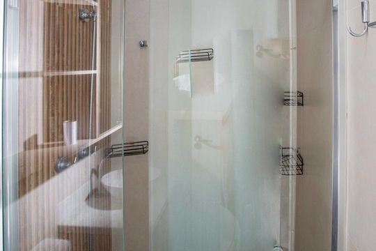 Banheiro de apartamento à venda com 2 quartos, 46m² em Centro, Diadema