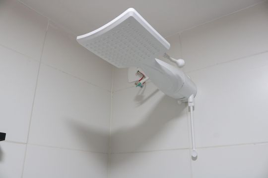 Banheiro de apartamento para alugar com 2 quartos, 42m² em Barra Funda, São Paulo