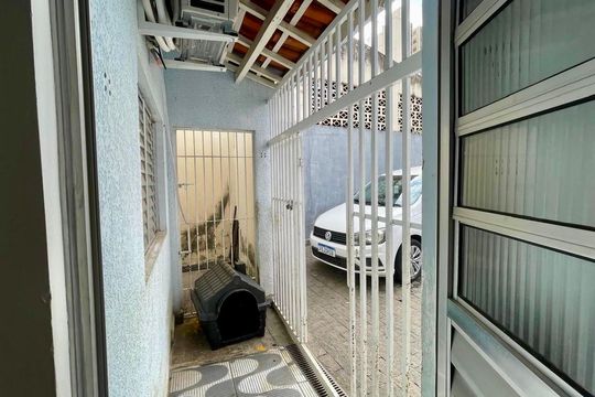 Área externa de casa à venda com 2 quartos, 99m² em Vila Industrial (Campinas), Campinas