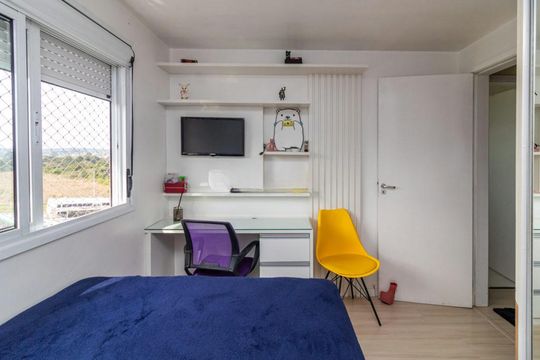 Quarto de casa de condomínio para alugar com 3 quartos, 250m² em Mário Quintana, Porto Alegre