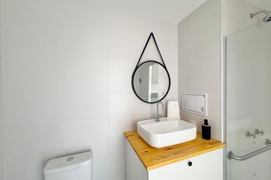 Banheiro de kitnet/studio à venda com 1 quarto, 26m² em Vila Primavera, São Paulo