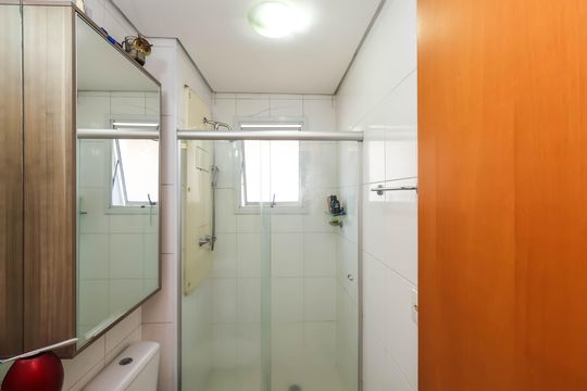 Banheiro Social de apartamento à venda com 2 quartos, 62m² em Vila Dom Pedro I, São Paulo